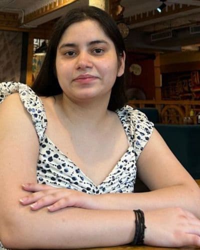Khushi Sharma — German language trainer at Fluent AUF Khushi Sharma — German language trainer at Fluent AUF